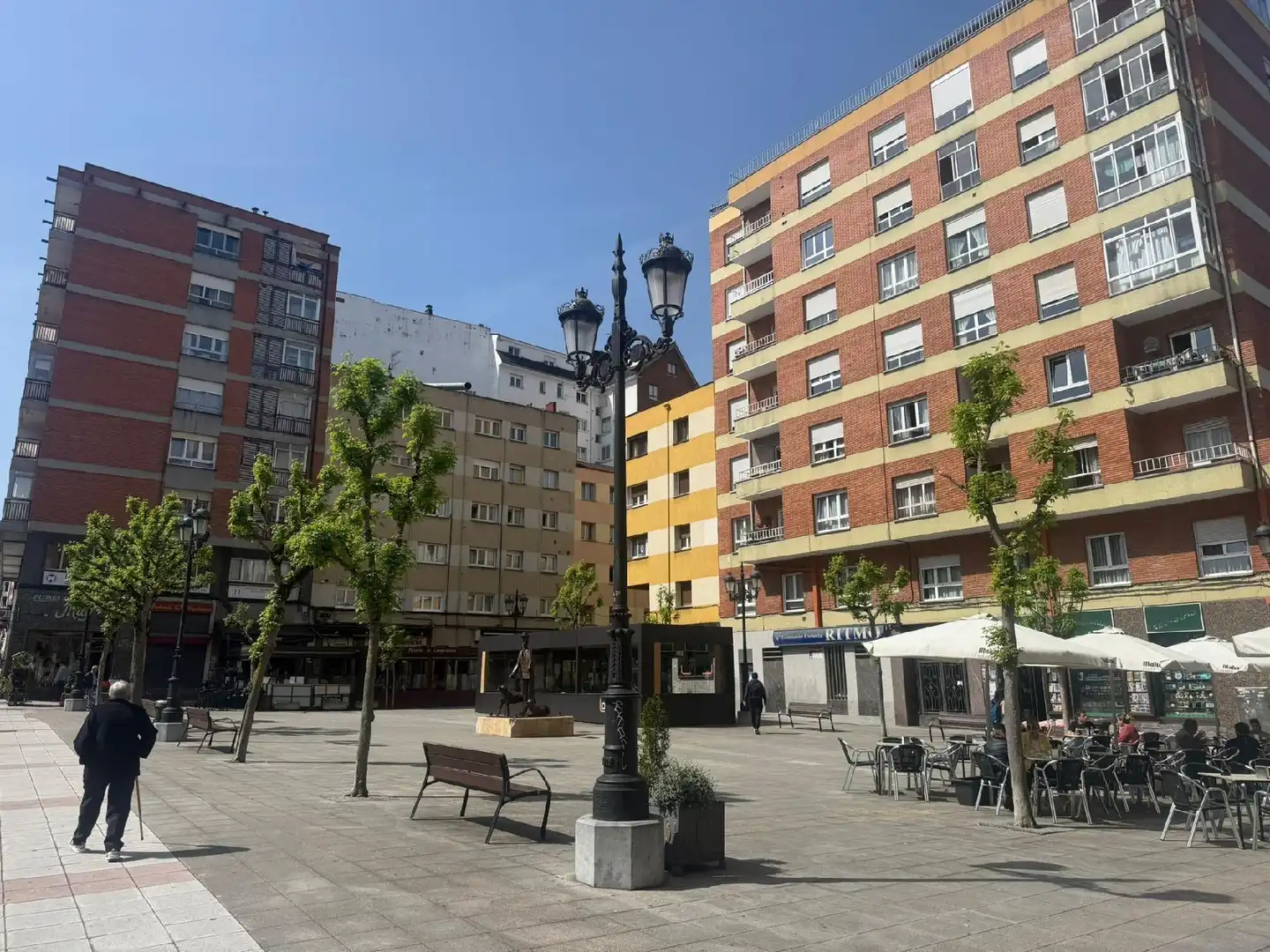 Vista exterior de Pis en venda en Oviedo 