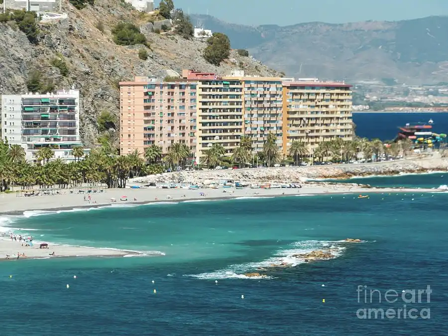 Vista exterior de Apartamento de alquiler en Almuñécar con Terraza, Amueblado y Horno