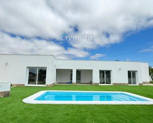 Piscina de Casa o xalet en venda en Conil de la Frontera amb Piscina