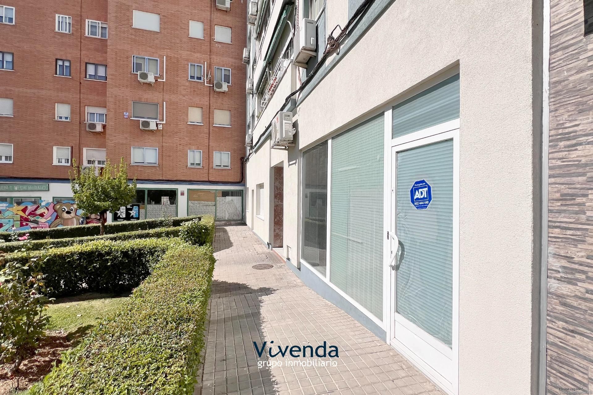 Local de alquiler en Calle VILLAAMIL, Centro