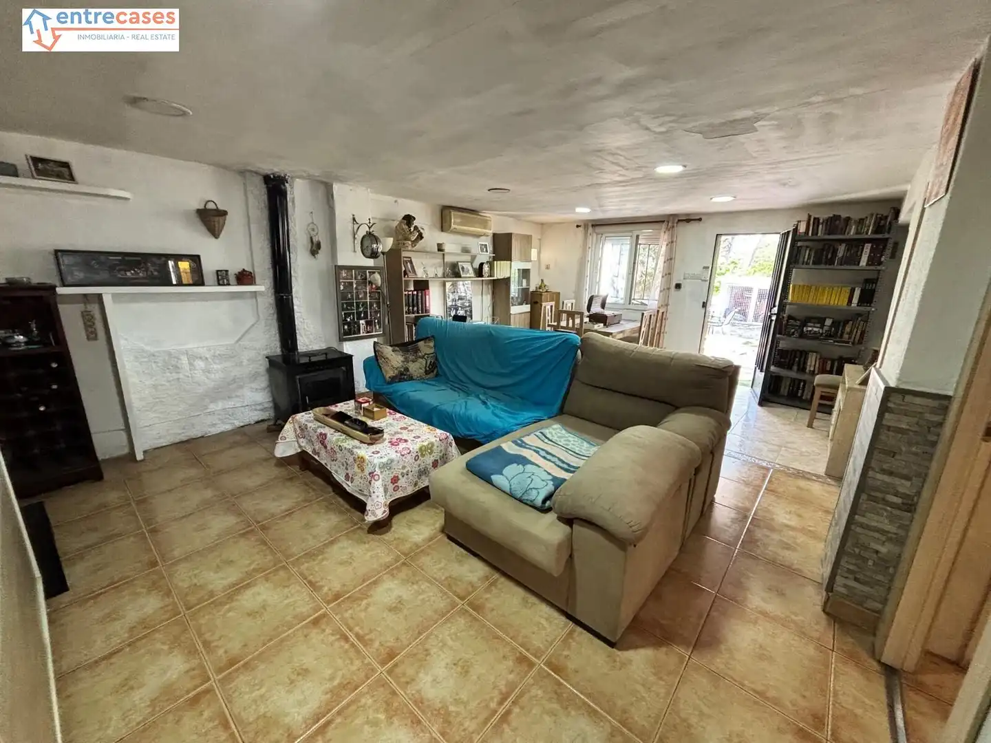 Sala d'estar de Finca rústica en venda en Sagunto / Sagunt amb Aire condicionat, Terrassa i Piscina