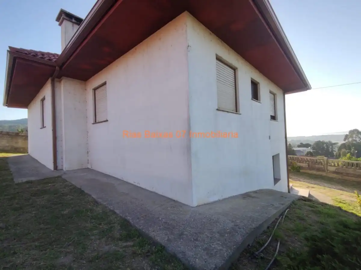 Vista exterior de Casa o chalet en venta en Vigo  con Calefacción, Jardín privado y Parquet