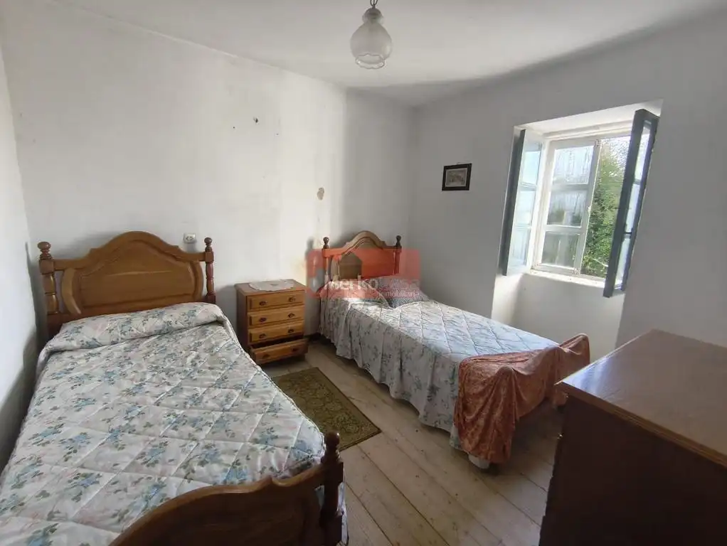 Habitación de Finca rústica en venta en Lugo con Terraza y Amueblado