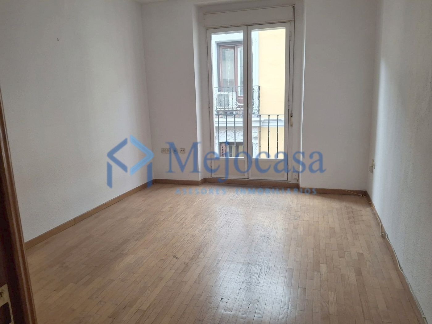 Habitación de Piso en venta en  Madrid Capital con Calefacción, Parquet y Amueblado