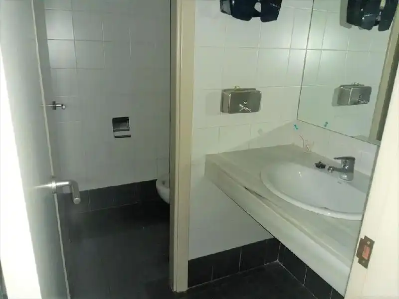 Baño de Local en venta en Vigo 