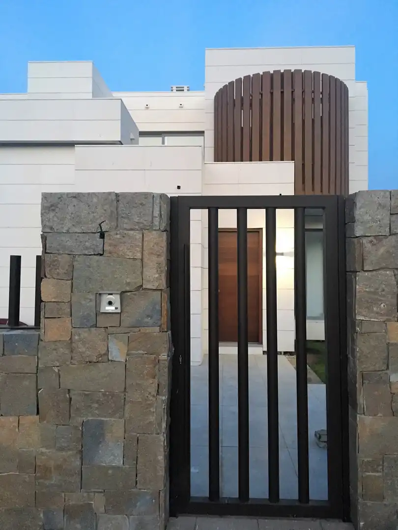 Chalet con piscina en venta en Hipódromo - Cerrado del Águila, imagen 19