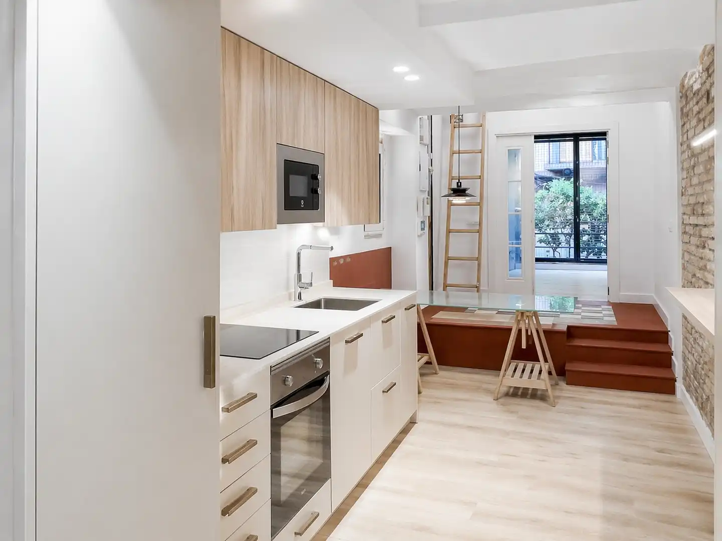 Cuina de Planta baixa en venda en Barcelona amb Aire condicionat, Forn i Microones