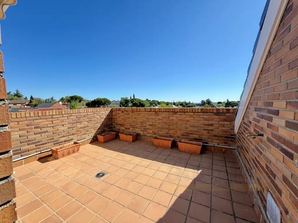 Terrassa de Casa adosada en venda en Majadahonda