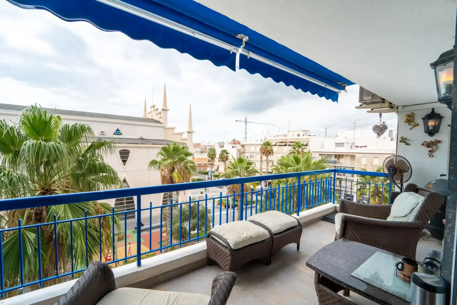 Apartament amb ascensor en venda a Torrevieja Centro, imagen 2
