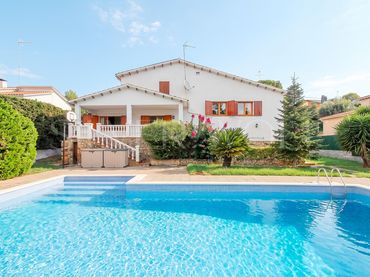 Casa amb balcó en venda a calle de Santa Matilde