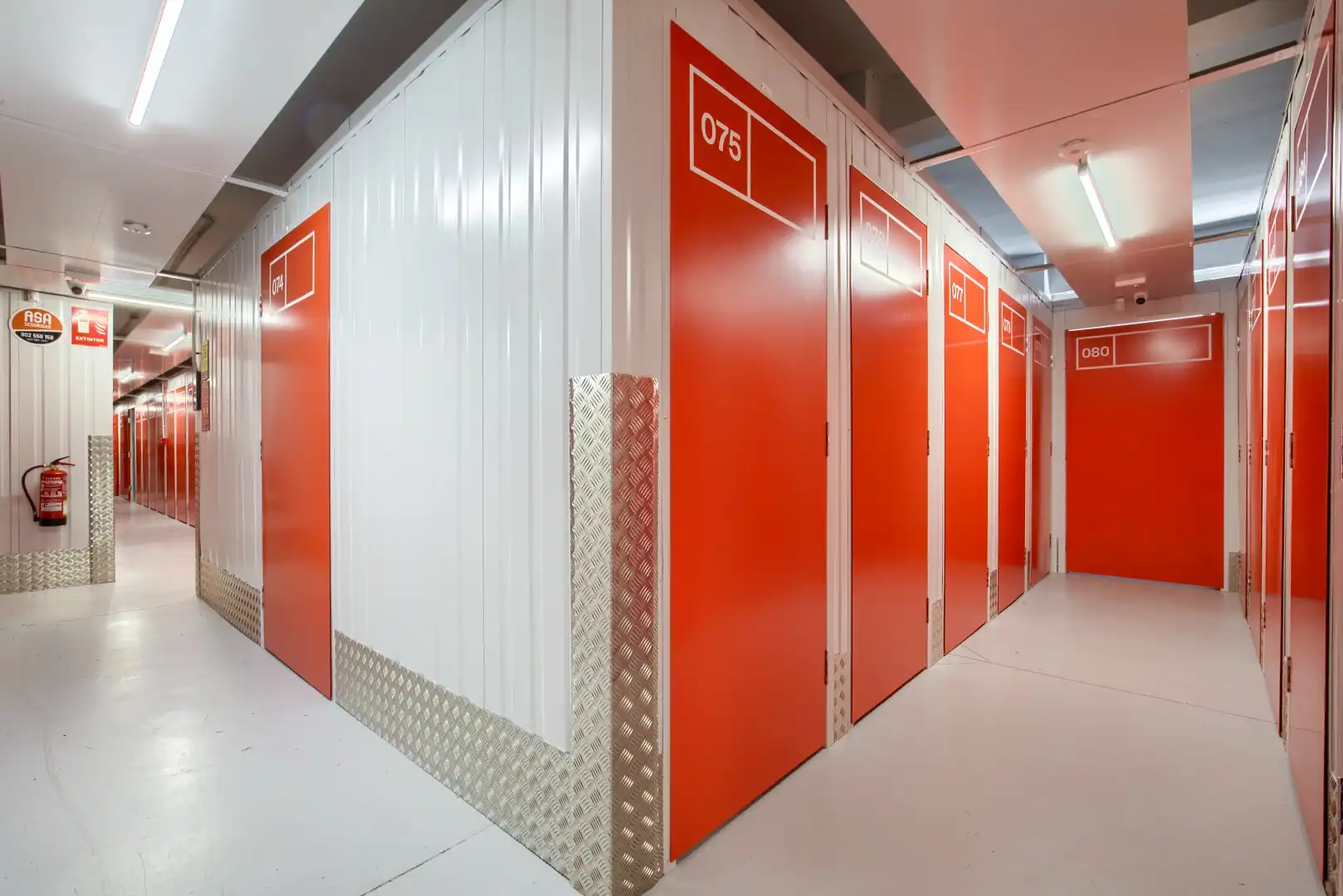 Storage room for rent in Madrid  with Alarm