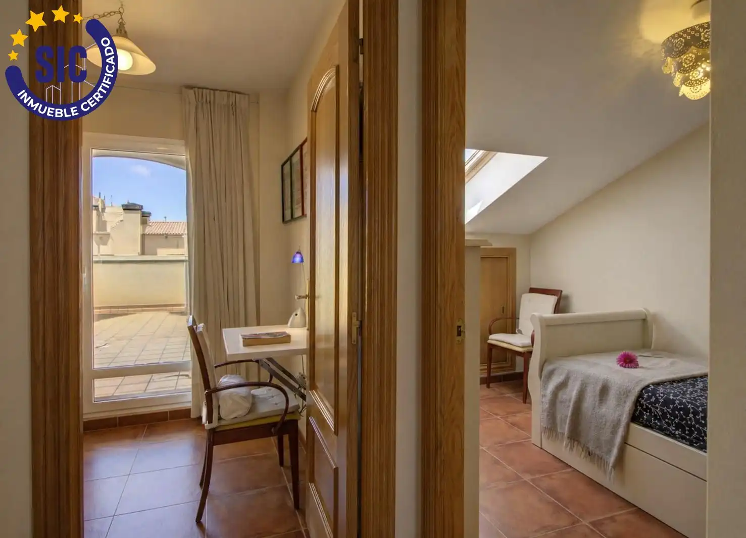 Dormitori de Casa adosada en venda en Sagunto / Sagunt amb Aire condicionat, Calefacció i Jardí privat
