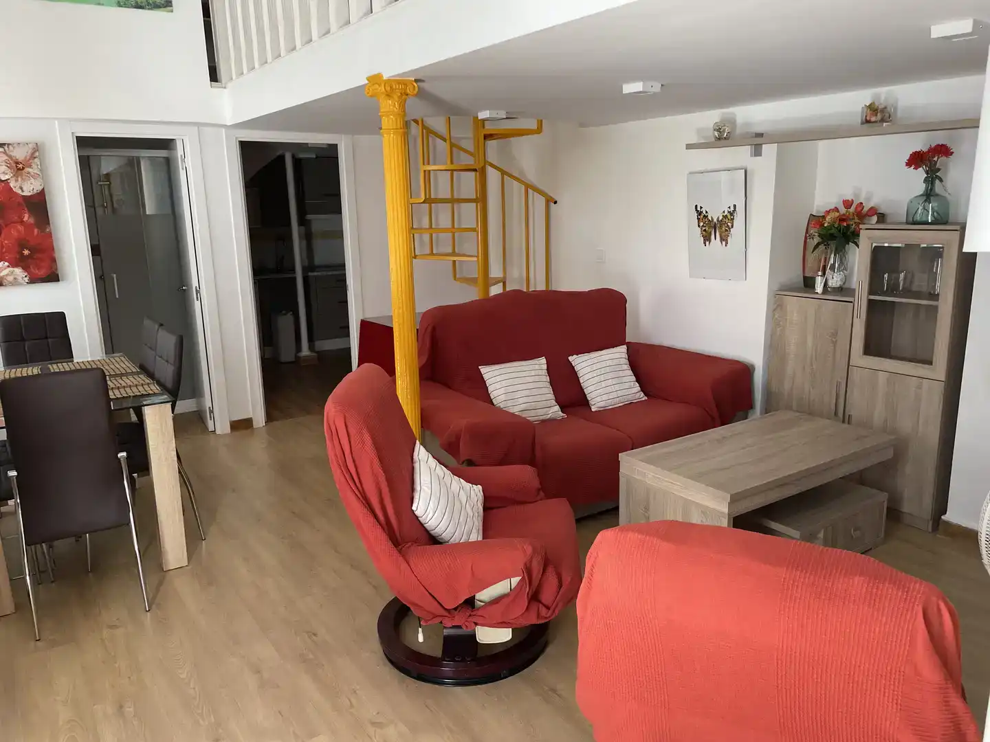 Sala de estar de Piso de alquiler en Constantina con Aire acondicionado, Parquet y Amueblado
