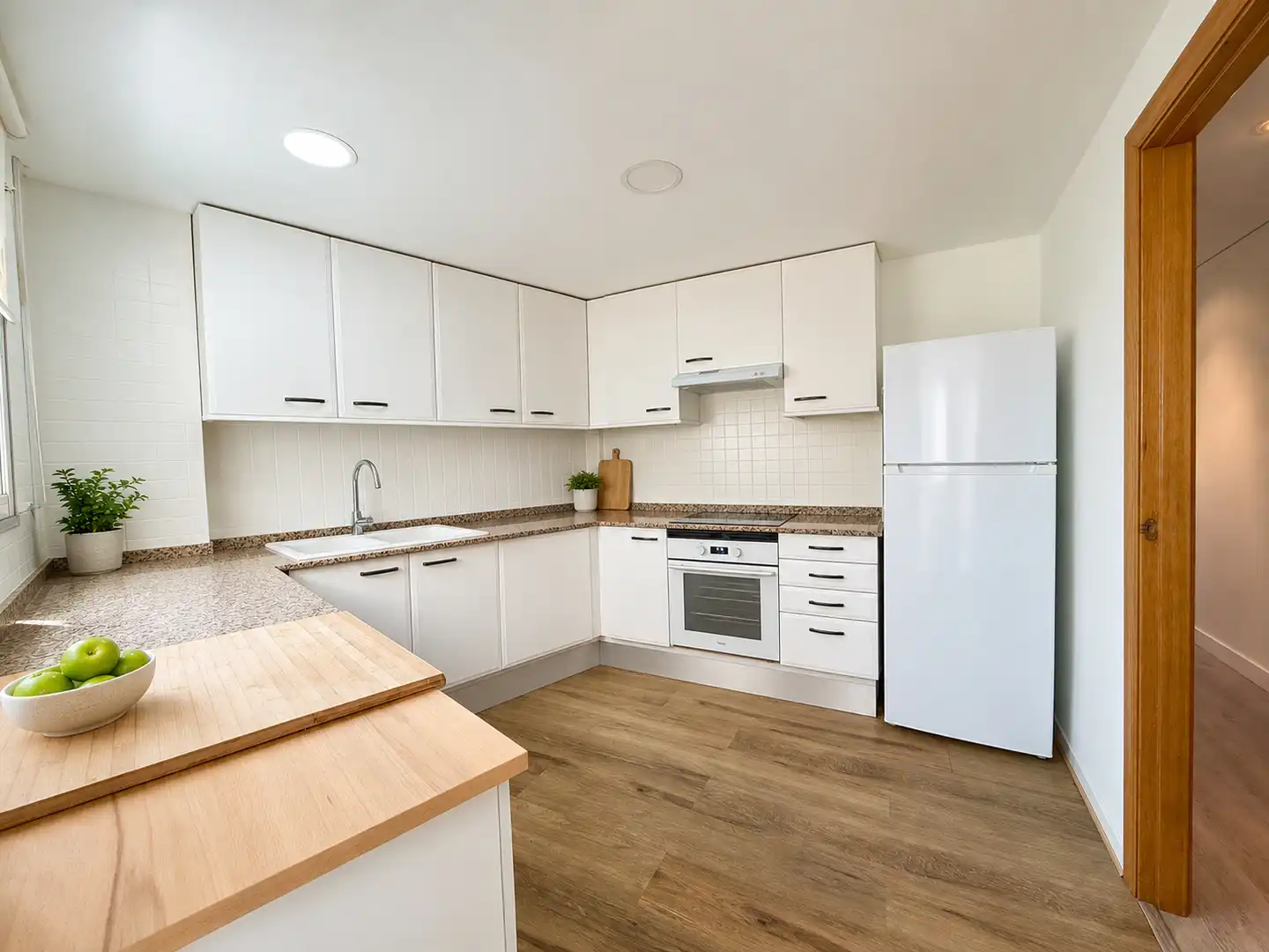 Kitchen of Flat for sale in La Pobla de Vallbona  with Air Conditioner, Furnished and Oven