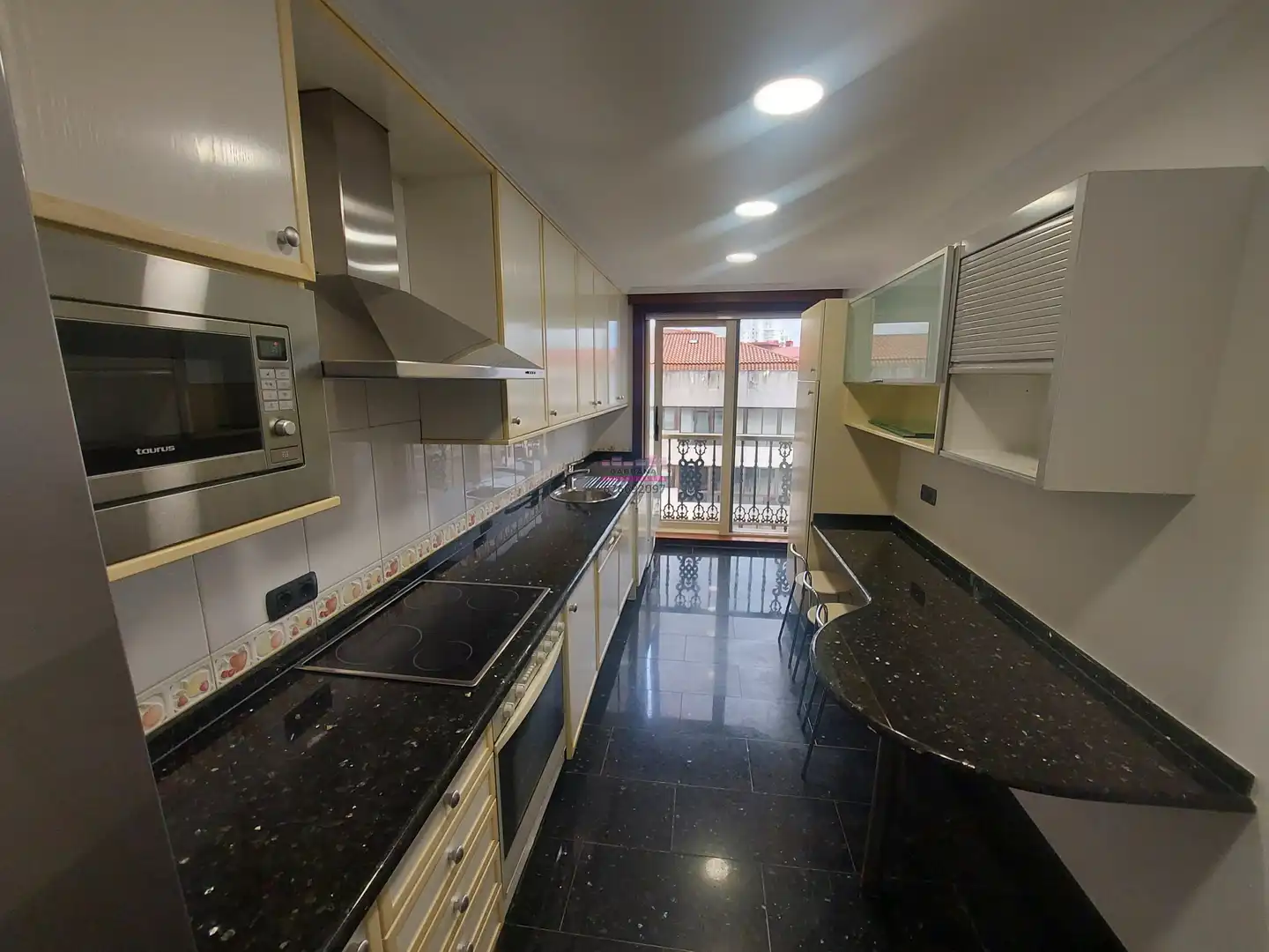 Flat for rent in Praza Francisco Fernández del Riego, 11, Plaza España - Corte Inglés