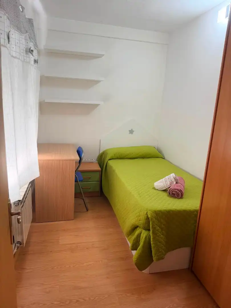 Bedroom of Flat for sale in Torrelavega   with Heating, Parquet flooring and Furnished