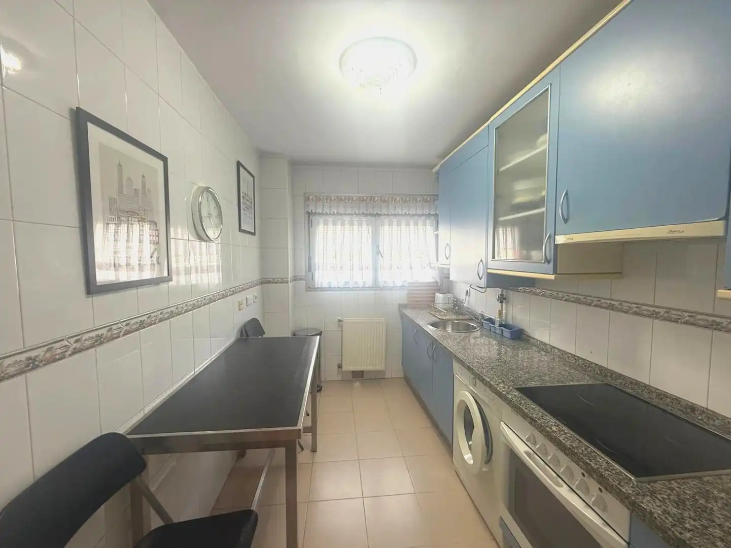 Kitchen of Flat for sale in Oviedo   with Storage room and Furnished