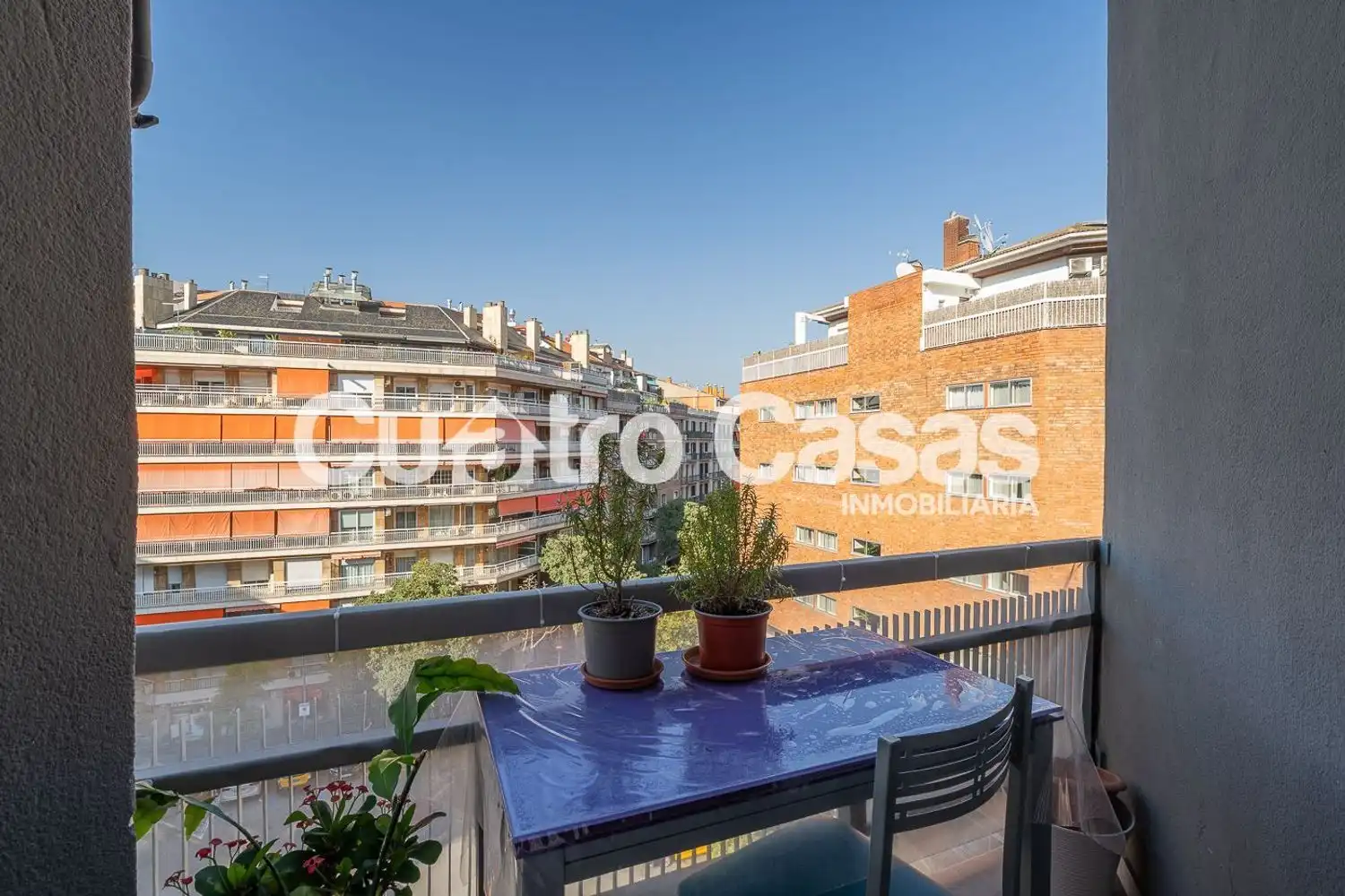 Piso en venta en CL SICILIA, Fort Pienc