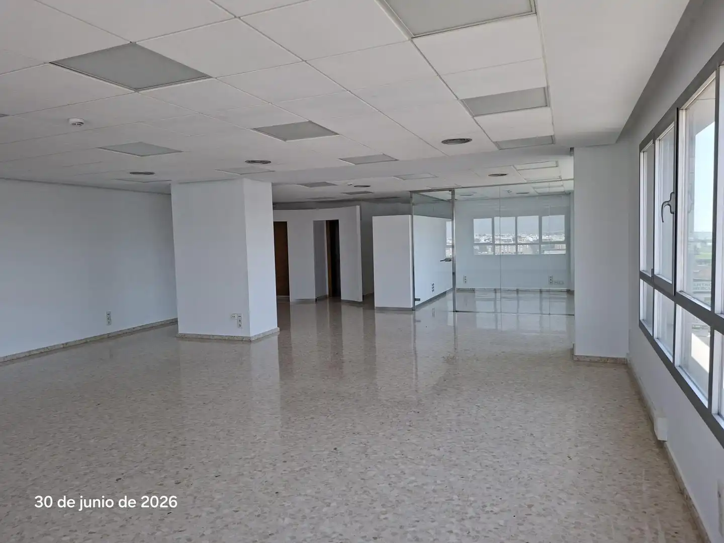 Oficina de alquiler en Massanassa