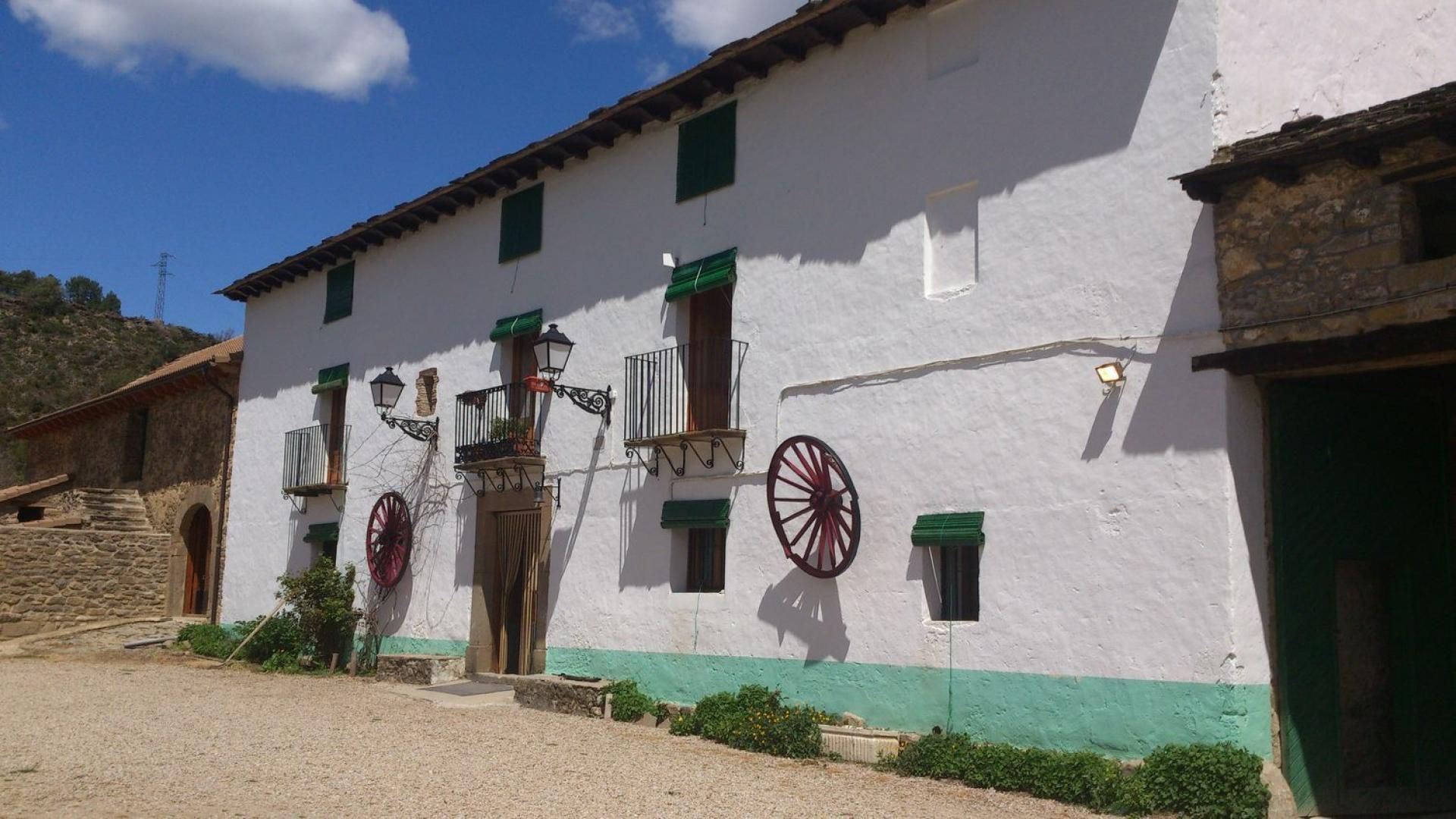 Exterior view of House or chalet for sale in Caldearenas  with Heating, Storage room and Balcony