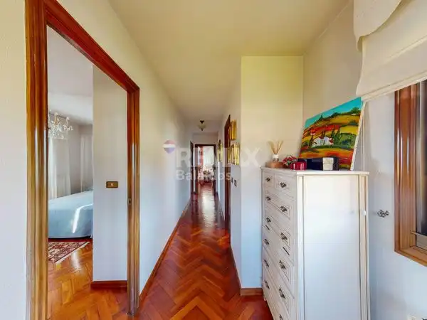 Casa o chalet en venta en Vigo  con Calefacción, Jardín privado y Parquet