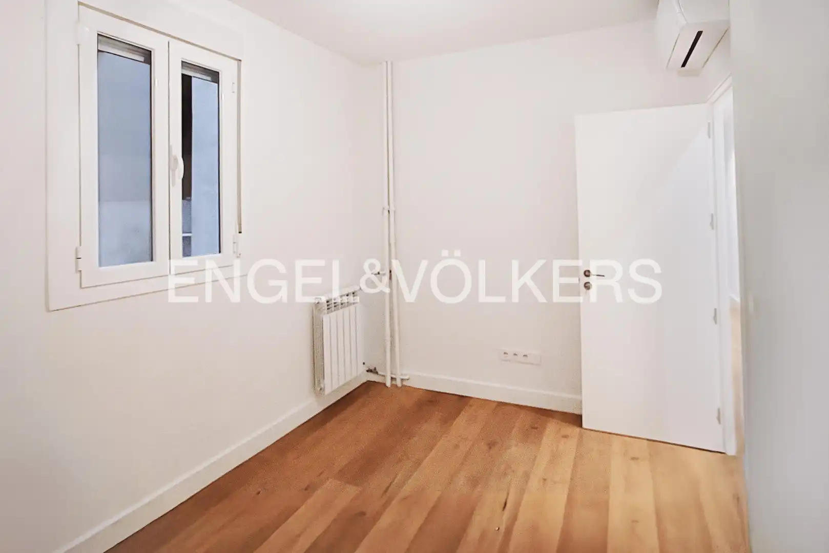 Habitación de Piso en venta en Madrid con Aire acondicionado y Calefacción