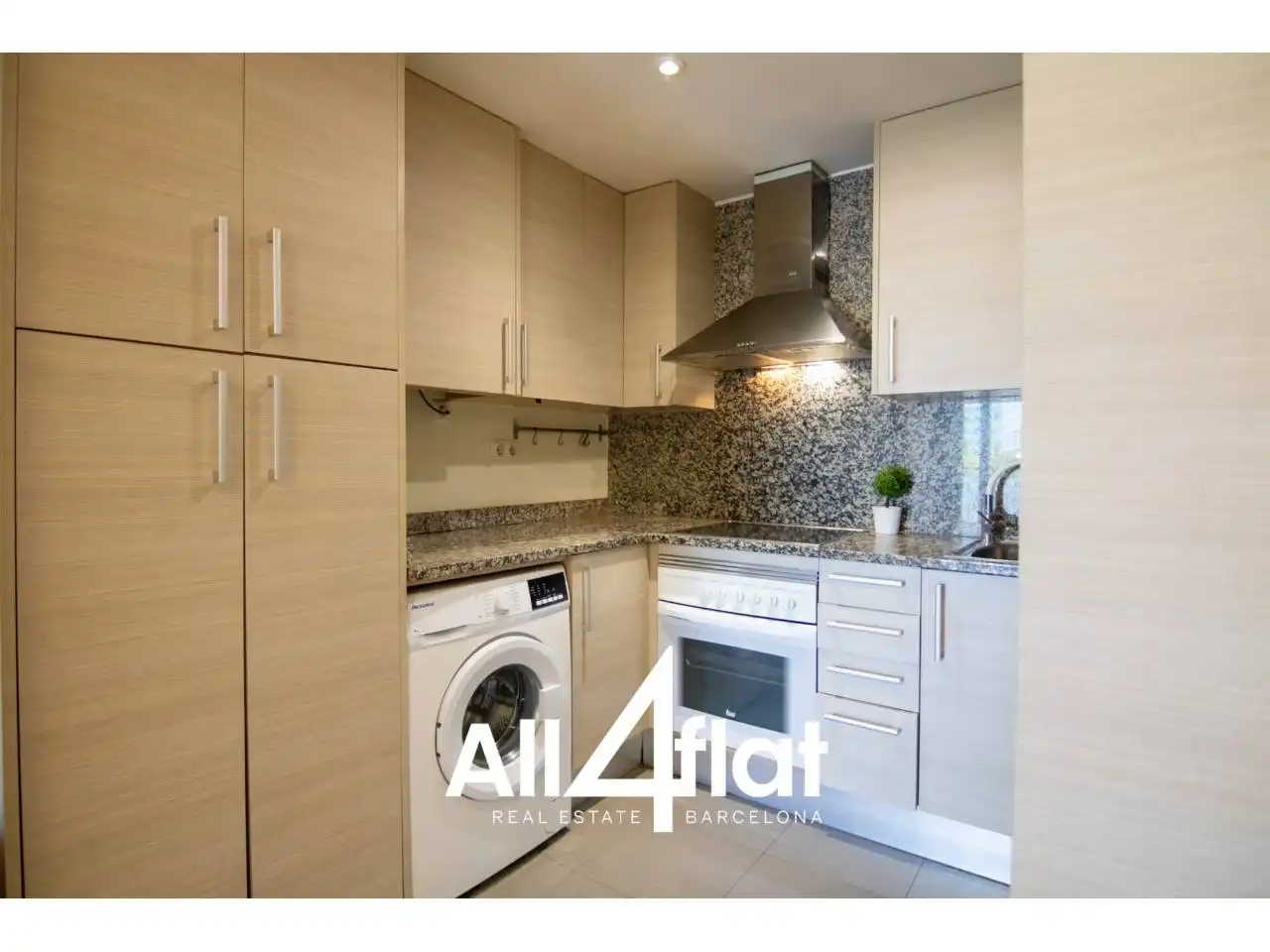 Cocina de Piso de alquiler en Barcelona con Parquet, Terraza y Amueblado