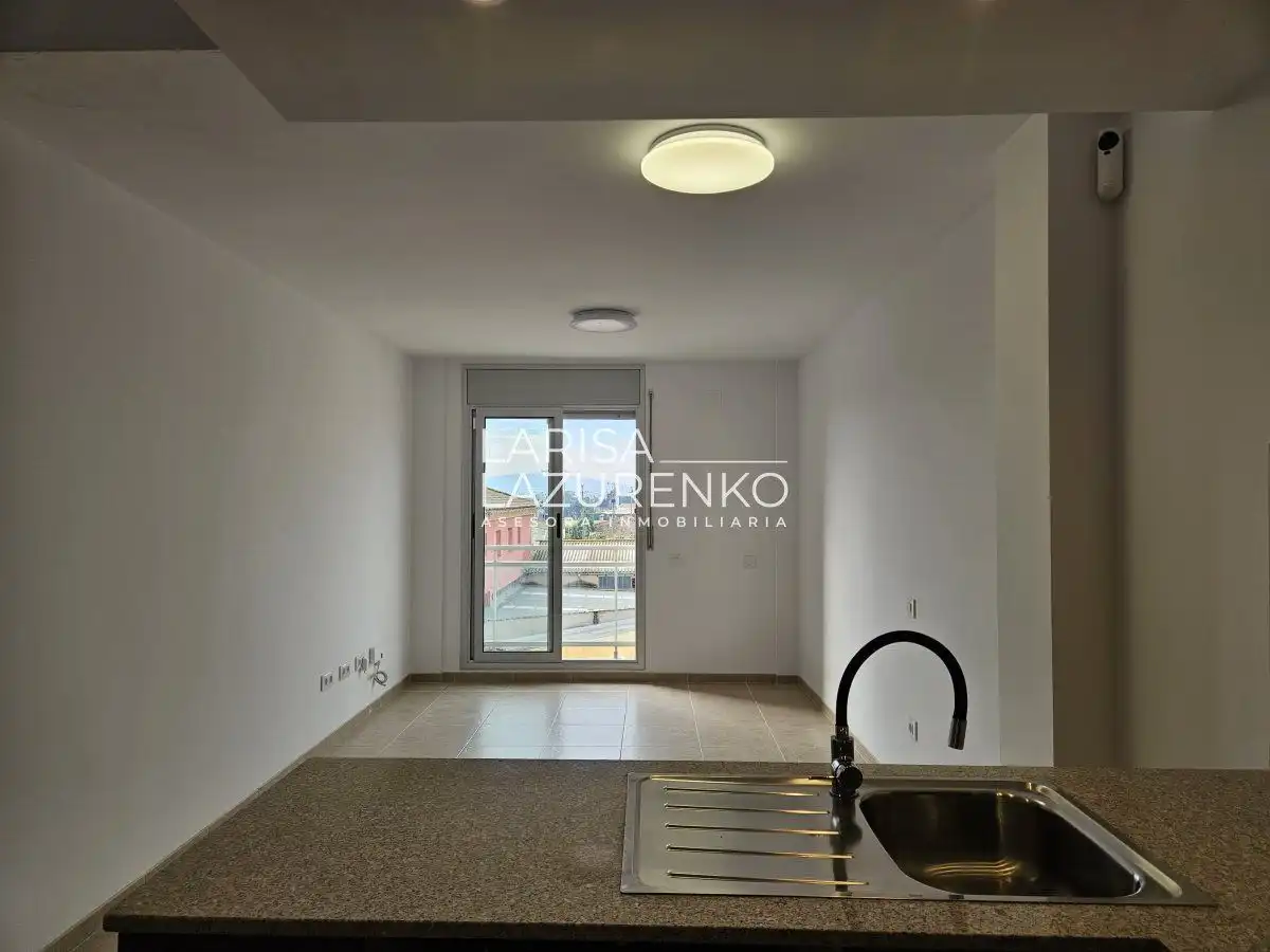 Habitación de Dúplex en venta en L'Aldea con Terraza y Balcón