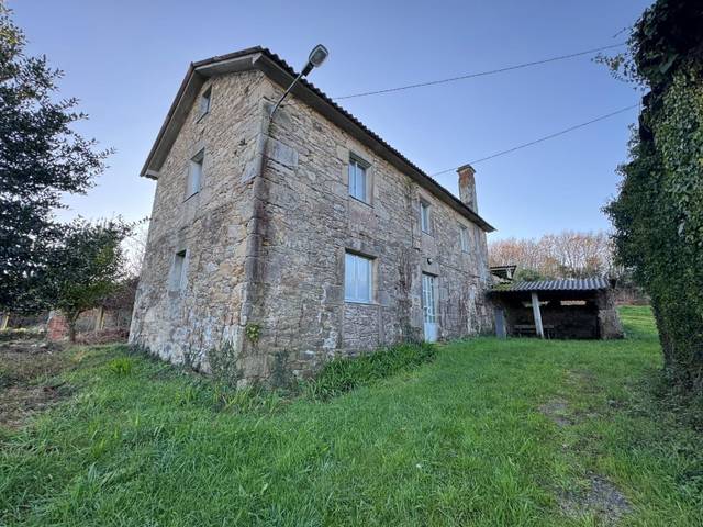 Casa-chalet en Venta en vilaboi en Monfero