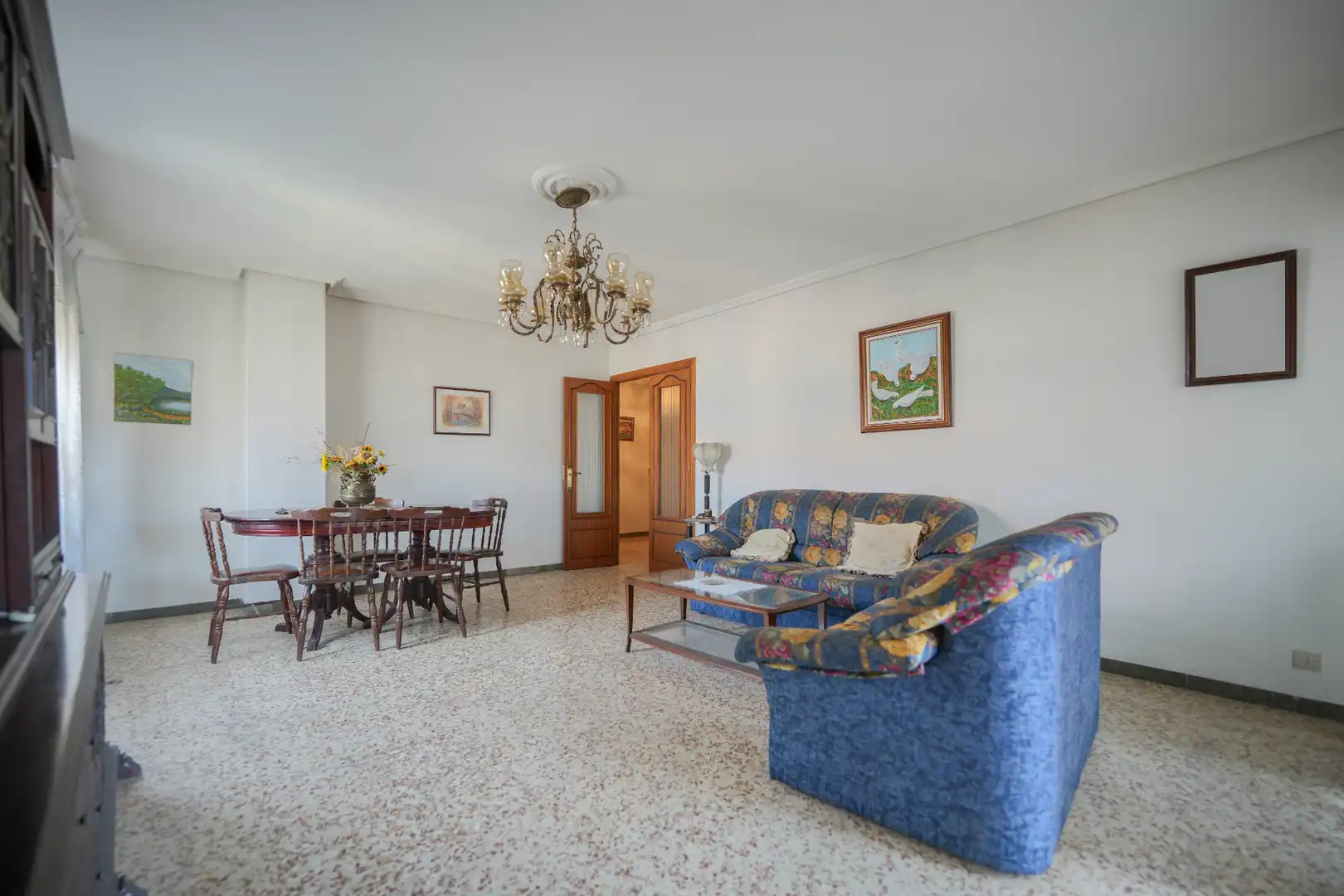 Sala d'estar de Pis en venda en Valladolid amb Calefacció, Terrassa i Internet