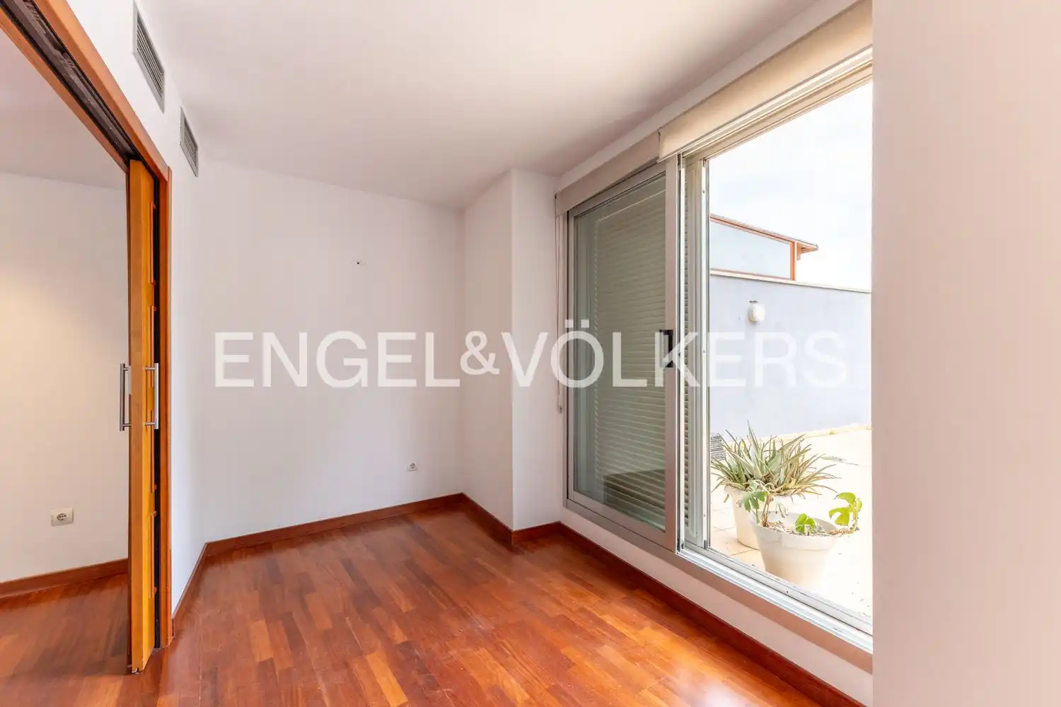 Balcony of Duplexes for sale in Valencia  with Air Conditioner, Heating and Private garden