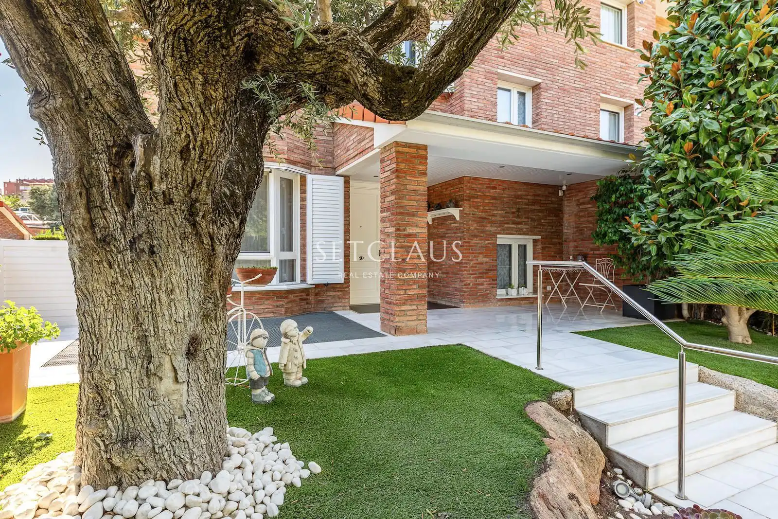 Terrassa de Casa adosada en venda en Alella amb Aire condicionat, Calefacció i Jardí privat