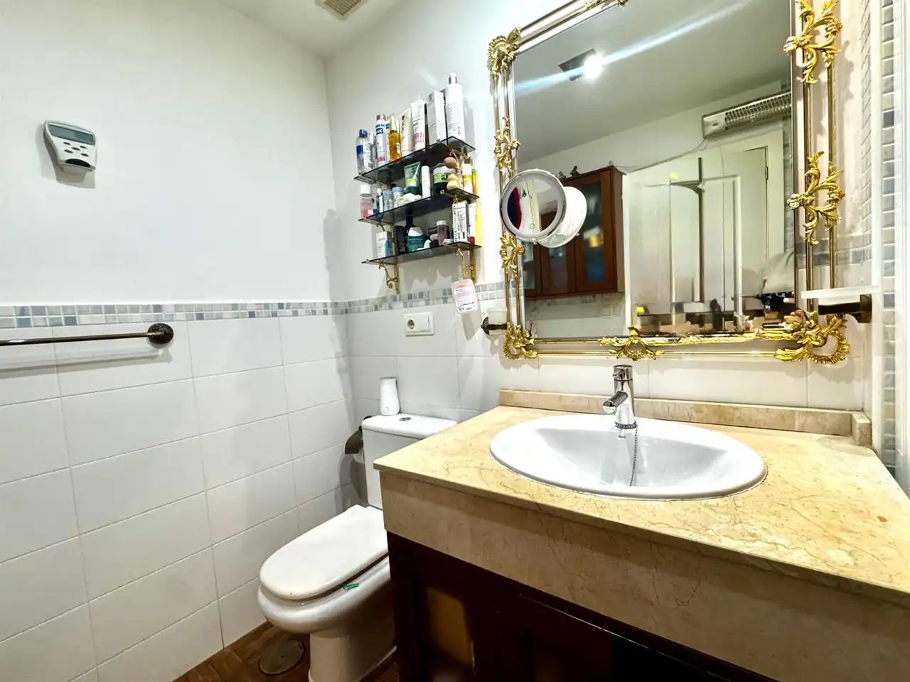 Bathroom of Houses for sale in Finestrat  with Air Conditioner, Private garden and Swimming Pool