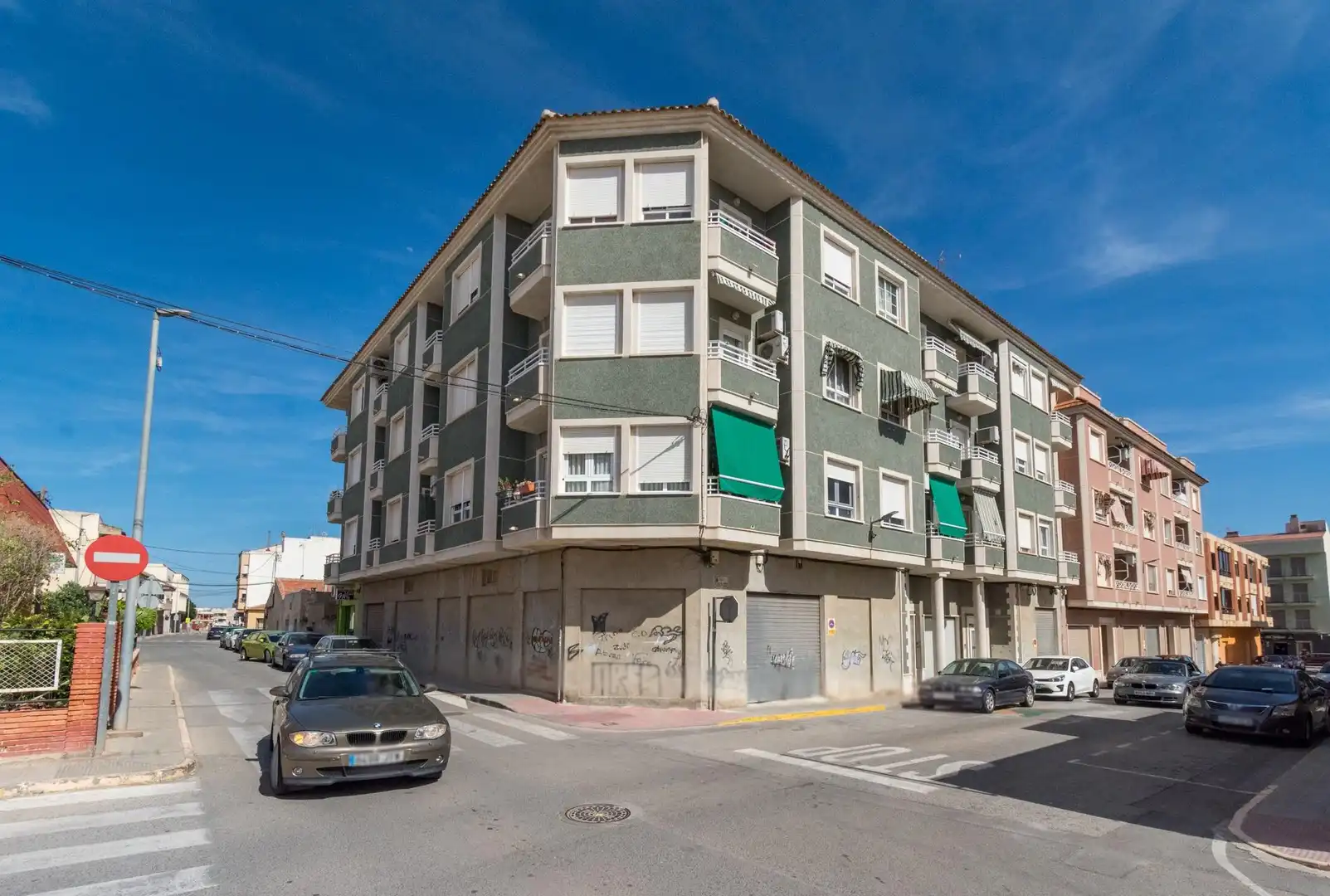 Vista exterior de Apartamento de alquiler en Los Montesinos con Aire acondicionado y Terraza