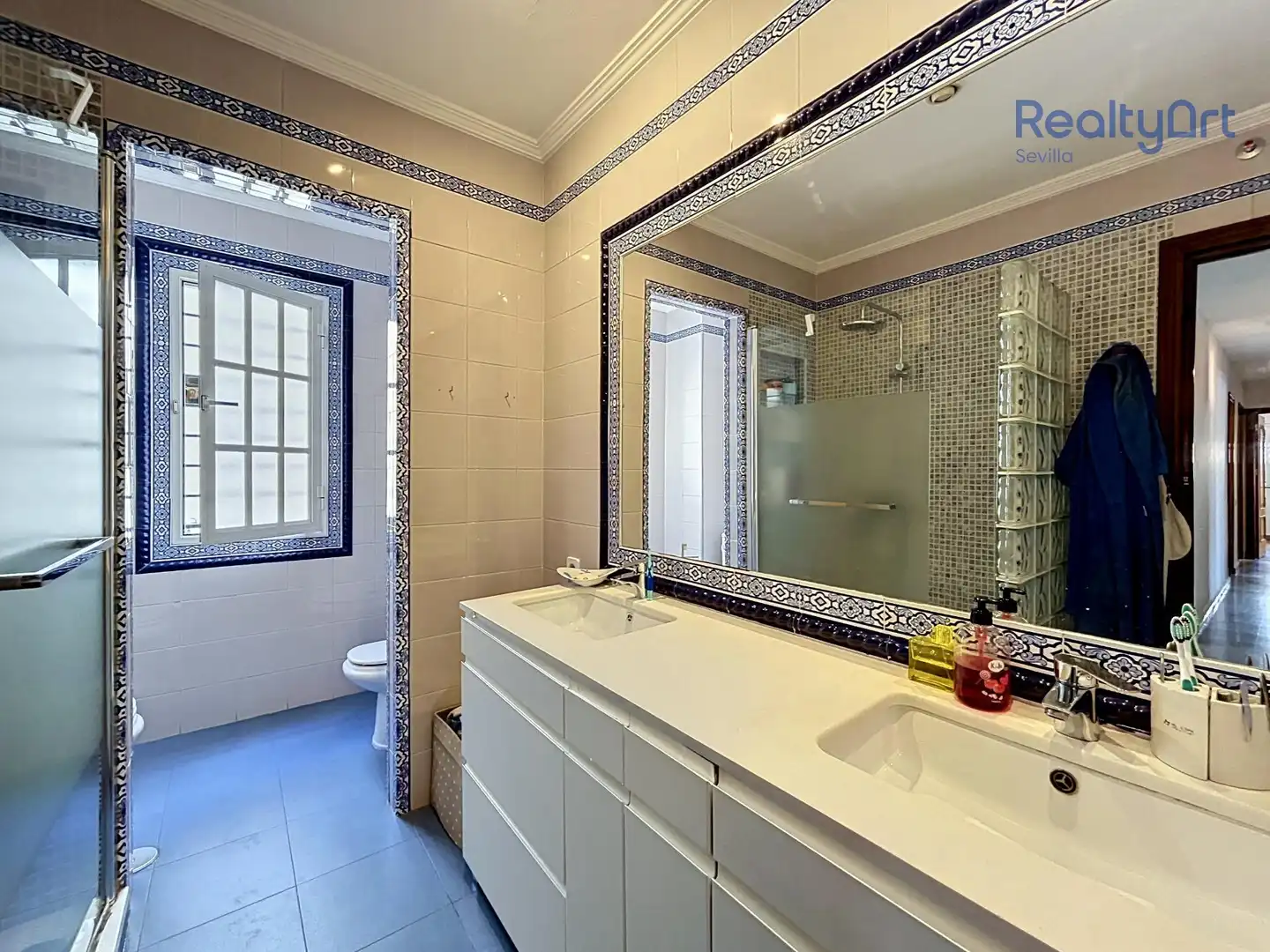 Baño de Piso en venta en Sevilla con Aire acondicionado, Parquet y Terraza