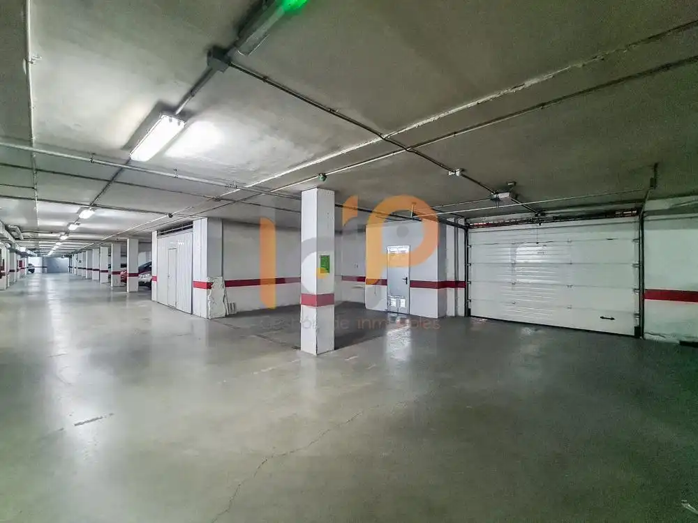 Parkplatz von Wohnung zum Verkauf in Huércal-Overa mit Klimaanlage, Abstellraum und Balkon