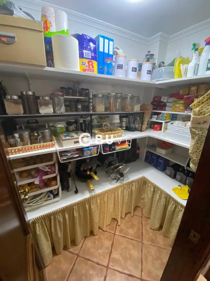 Cuina de Casa adosada en venda en Dos Hermanas amb Aire condicionat, Calefacció i Terrassa