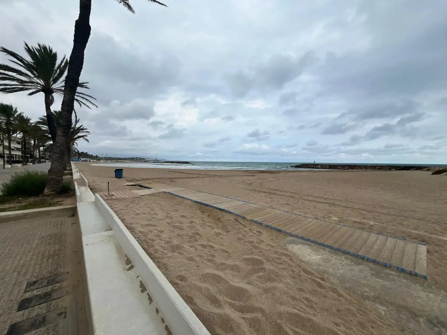 Exterior view of Flat for sale in Cubelles  with Air Conditioner, Parquet flooring and Terrace
