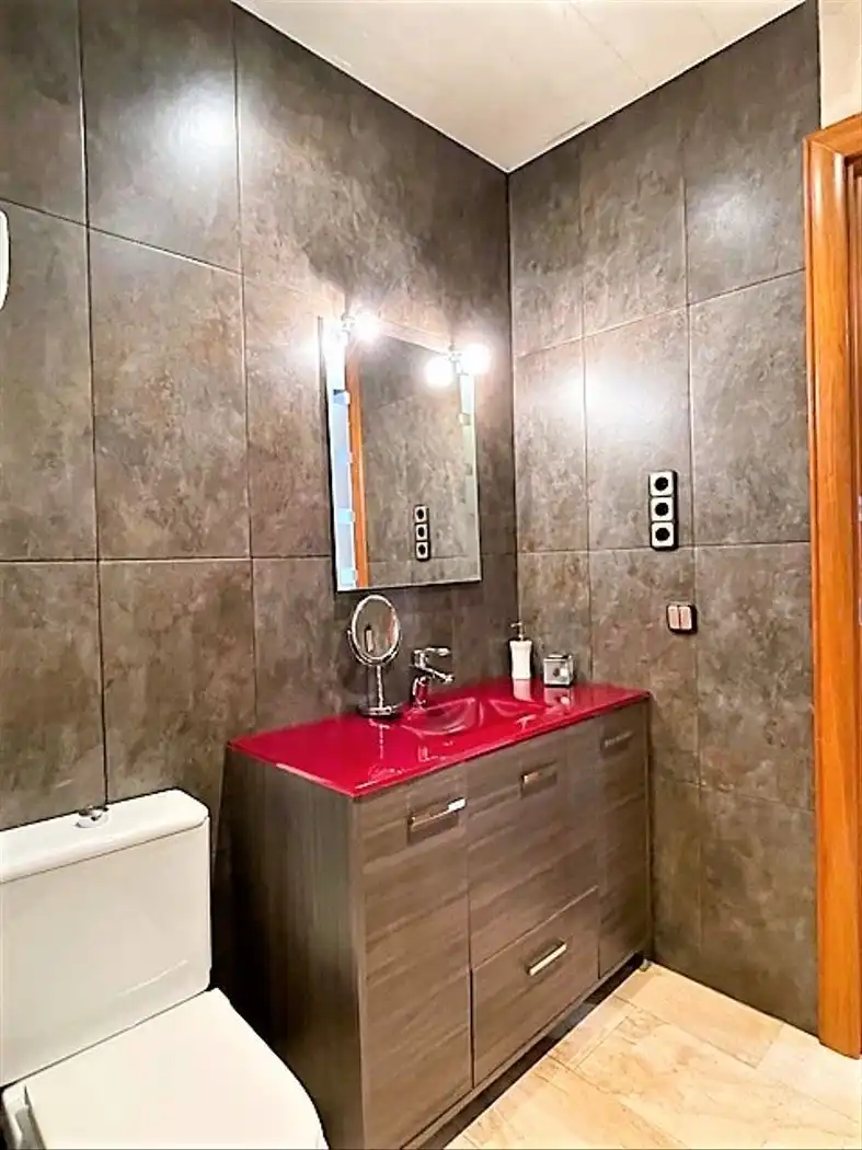 Baño de Casa o chalet en venta en Sant Boi de Llobregat con Aire acondicionado, Terraza y Trastero