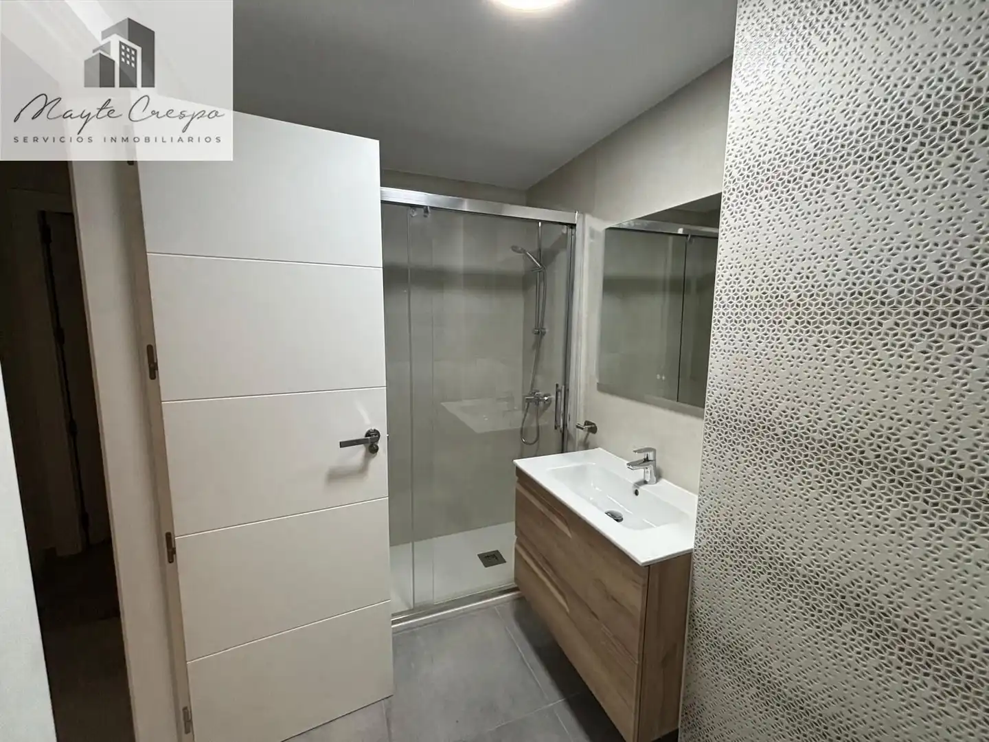 Bathroom of Flat for rent in Granada  with Heating and Furnished