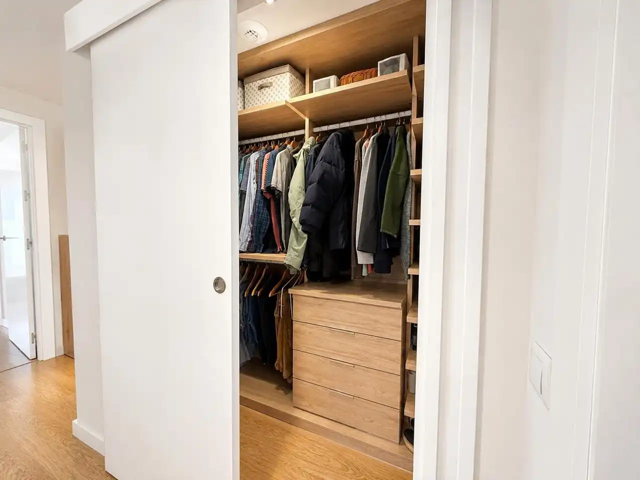 Schlafzimmer von Wohnung zum Verkauf in Badalona mit Klimaanlage, Heizung und Terrasse