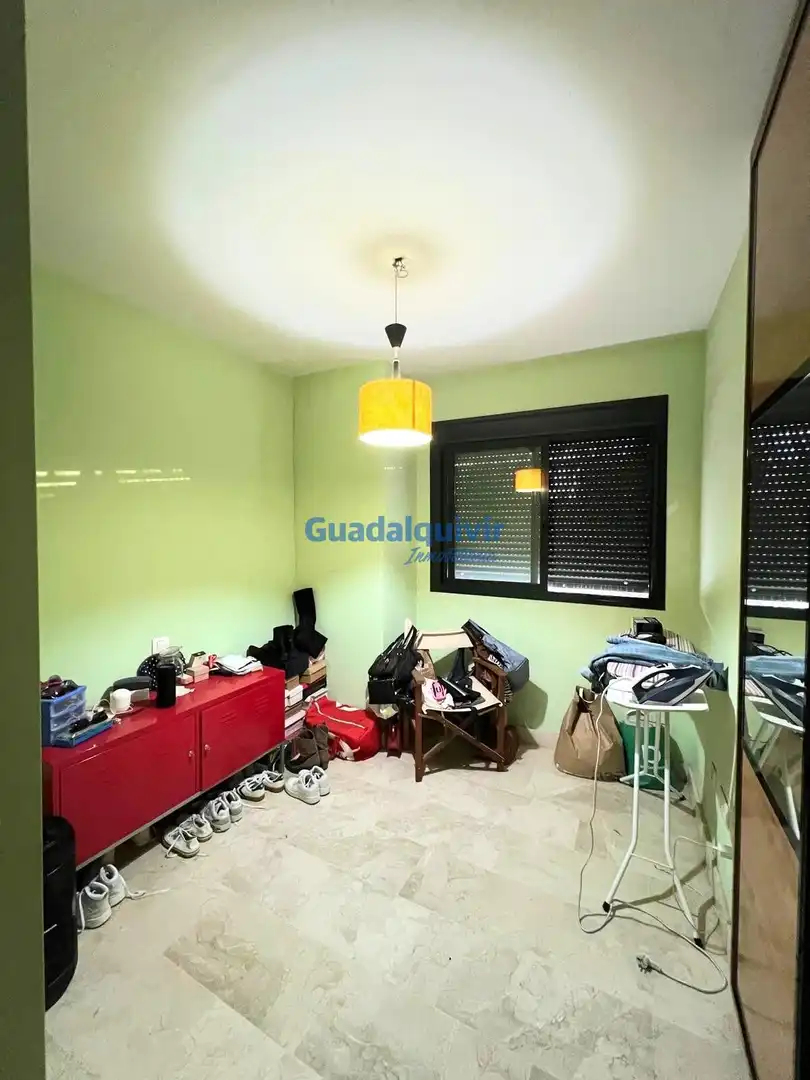 Dormitori de Casa adosada en venda en Alcalá de Guadaira amb Jardí privat, Terrassa i Traster