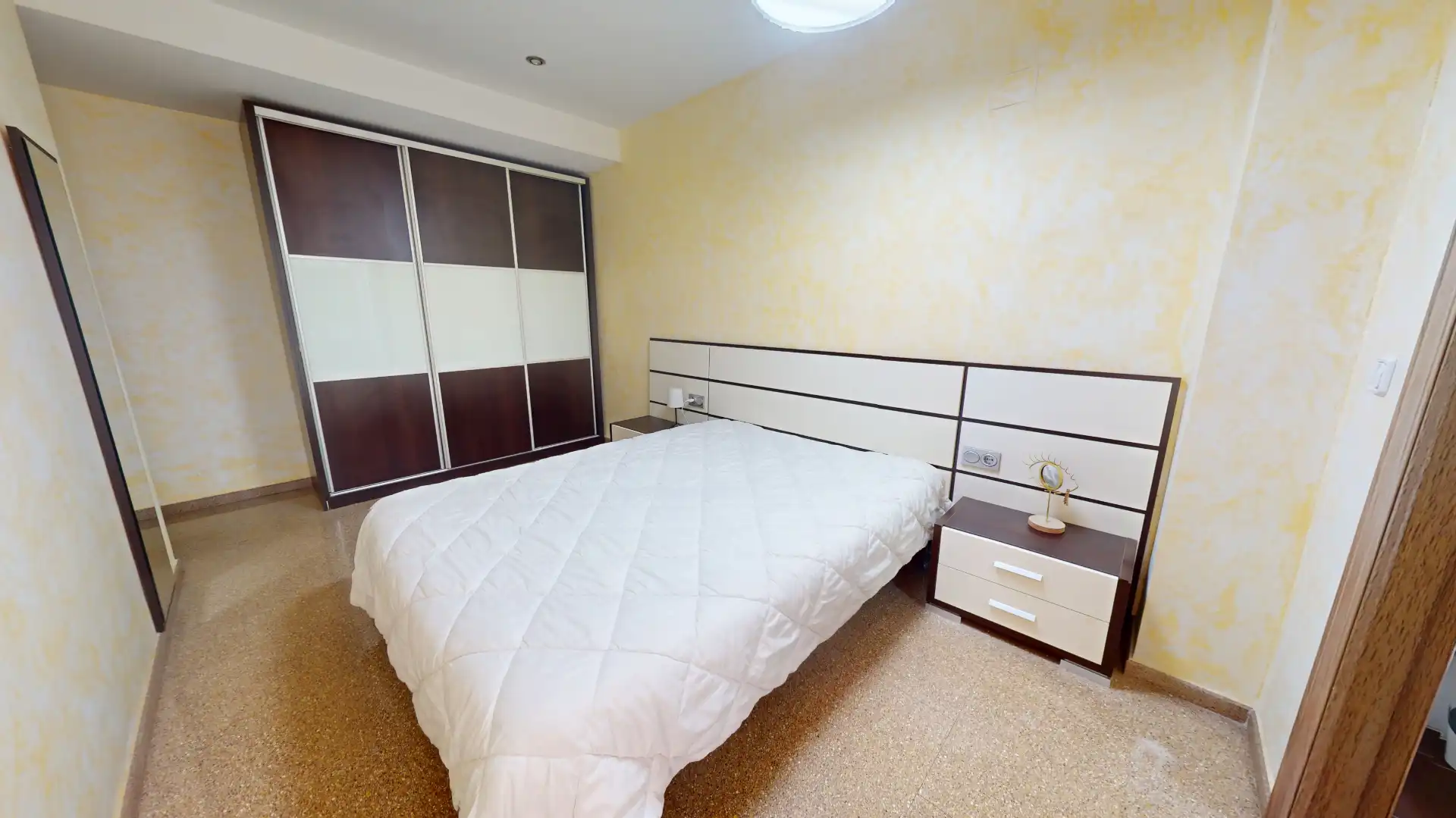 Habitación de Piso en venta en Elda