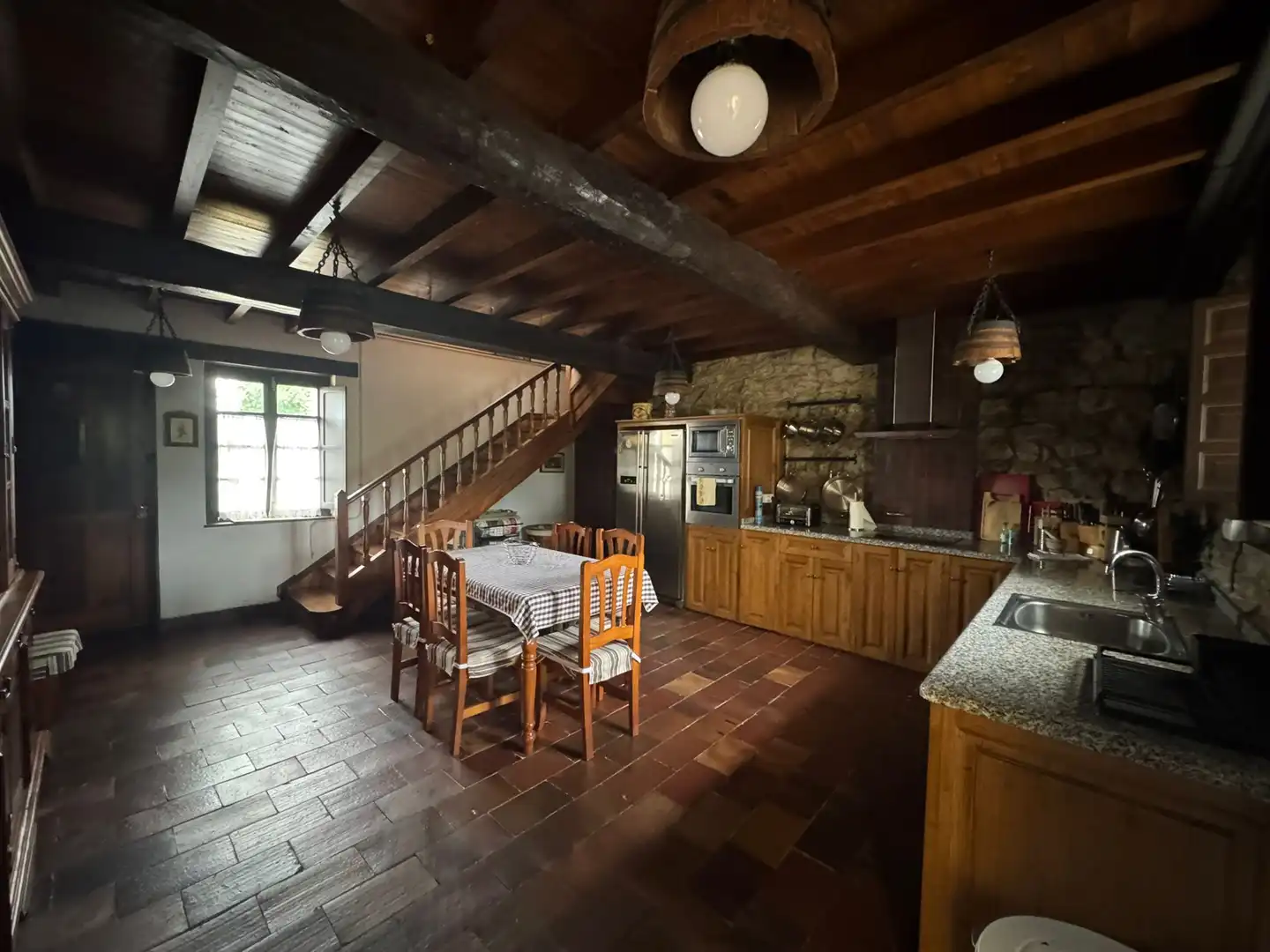 Cuina de Casa adosada en venda en Llanes amb Calefacció, Jardí privat i Parquet