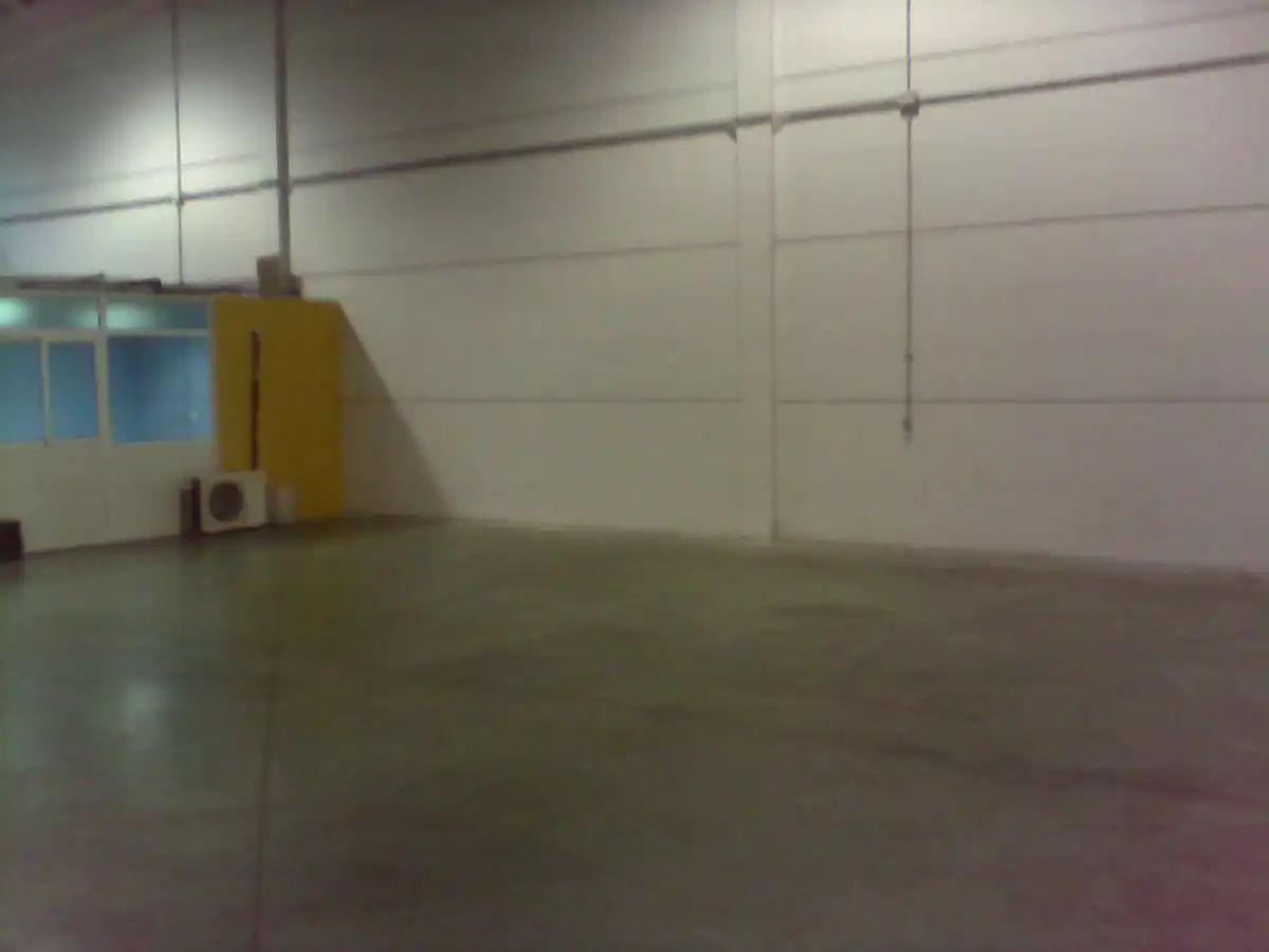 Vista exterior de Nave industrial en venta en Sevilla