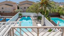 Exterior view of Single-family semi-detached for sale in Sitges  with Swimming Pool