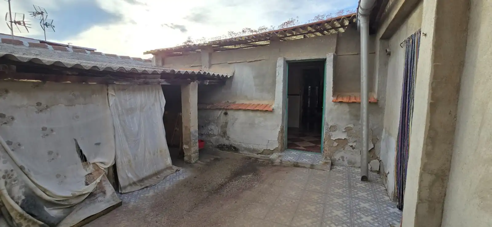 Vista exterior de Casa o chalet en venta en Puertollano con Trastero