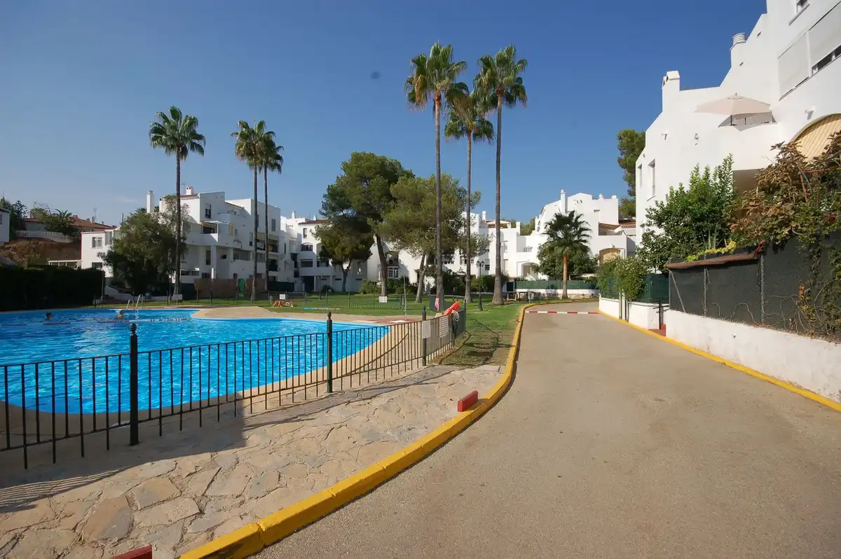 Flat with pool for sale in Marbella - Marbella,Elviria,Avenida Santa Maria, imagen 2