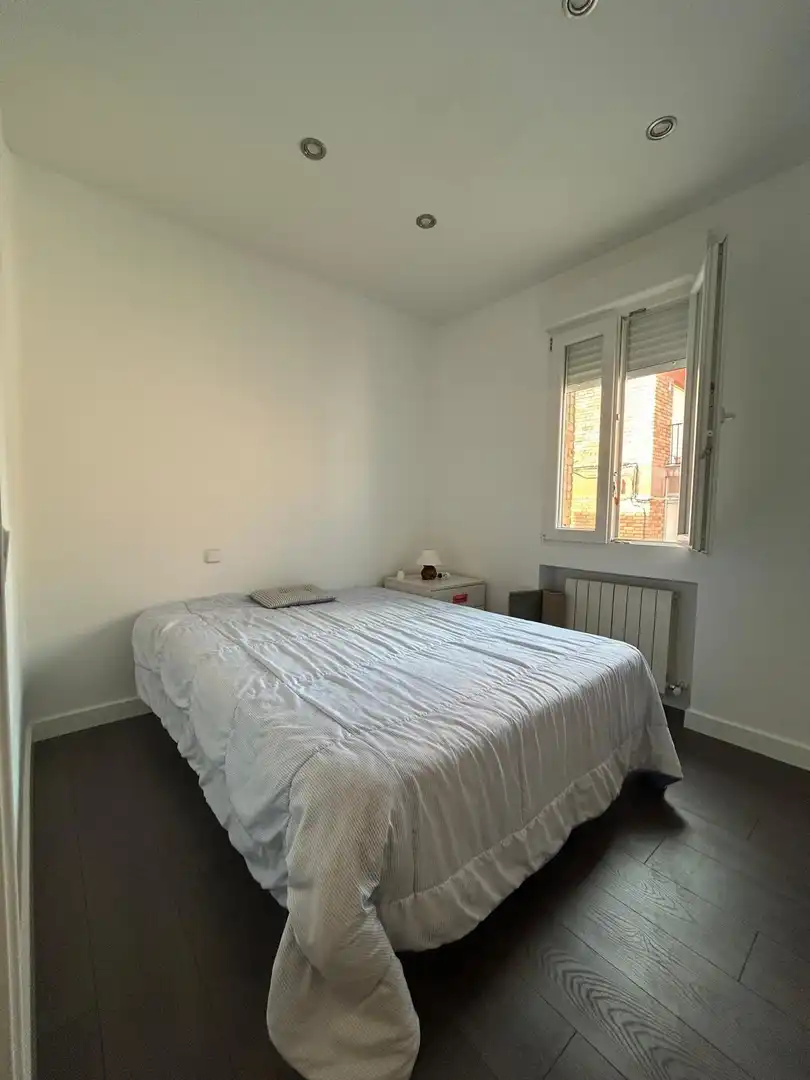 Habitación de Edificio en venta en Segovia