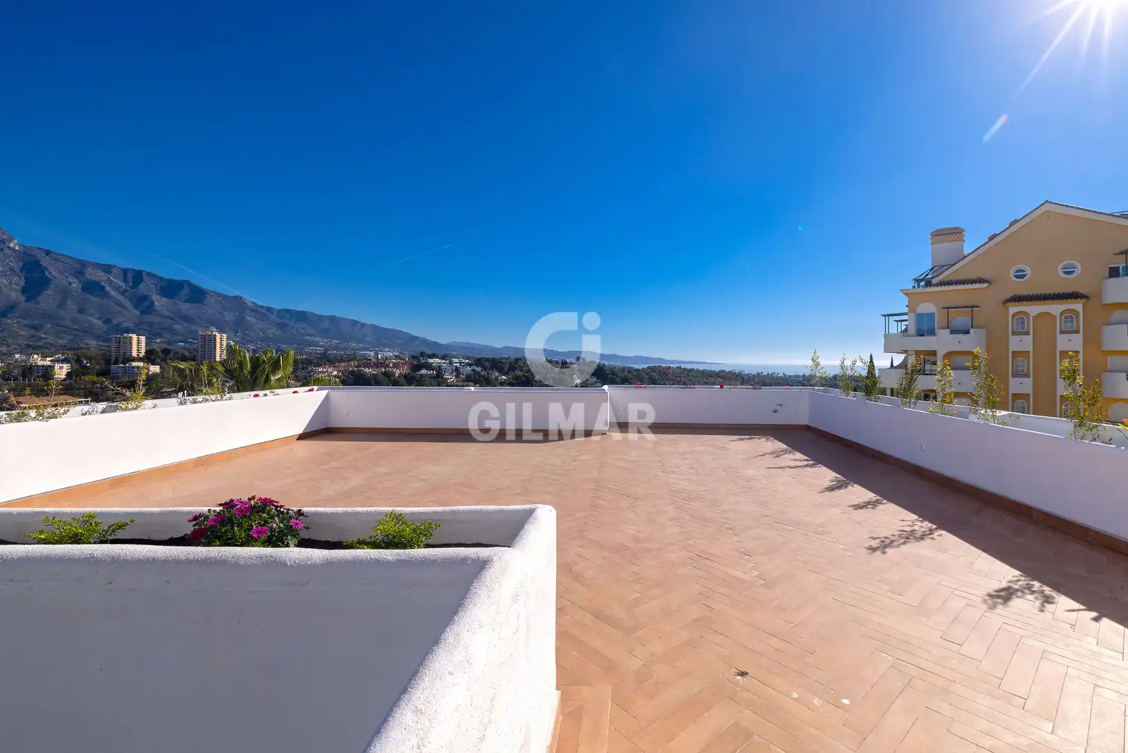 Apartament amb terrassa en venda a Nueva Andalucía, imagen 2